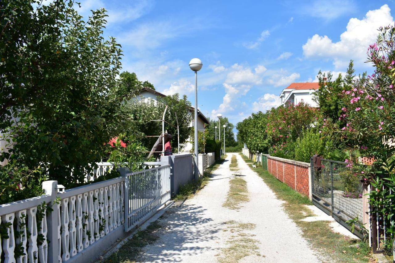Apartman Nin-Dodo Exterior photo